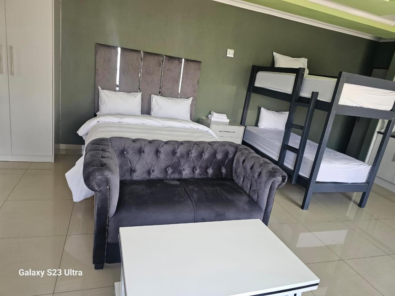 Wise Bird Guest House รัวเดอพวร์ต ภายนอก รูปภาพ