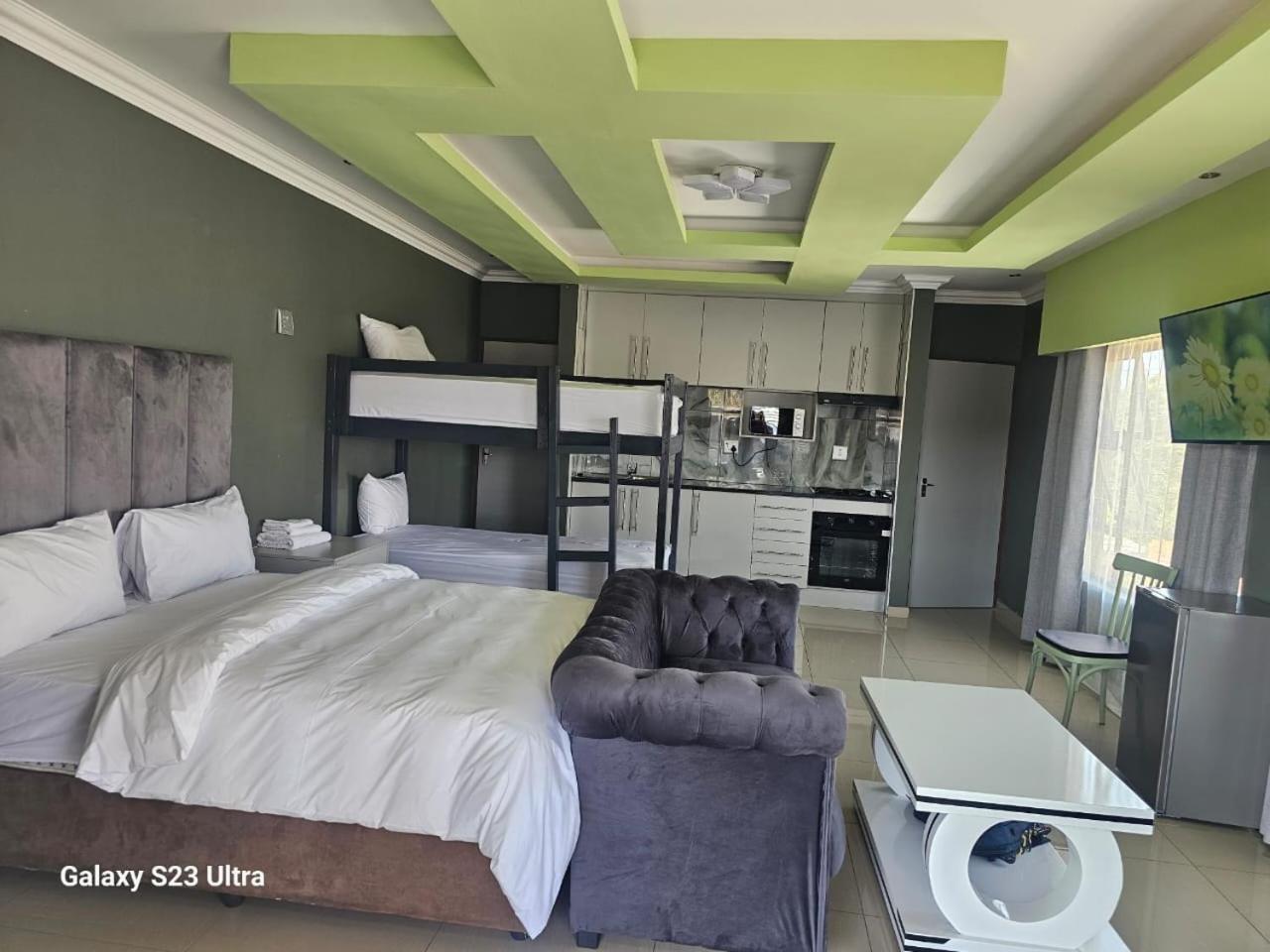 Wise Bird Guest House รัวเดอพวร์ต ภายนอก รูปภาพ